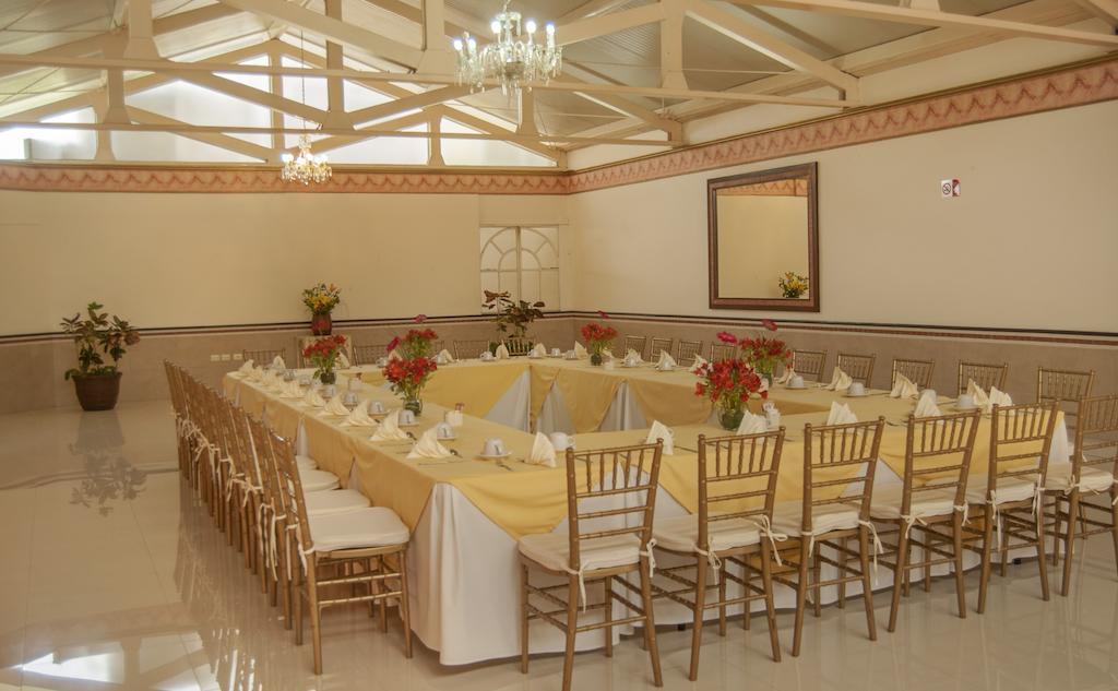 Centro Hotel Villa Las Margaritas ハラパ エクステリア 写真